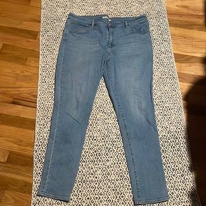 Levi’s 721 High Rise Skinny Jeans